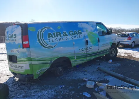 2017 Chevrolet Express 2500 Work Van из США, поврежденный, VIN 1GCWGAFF8H1137877